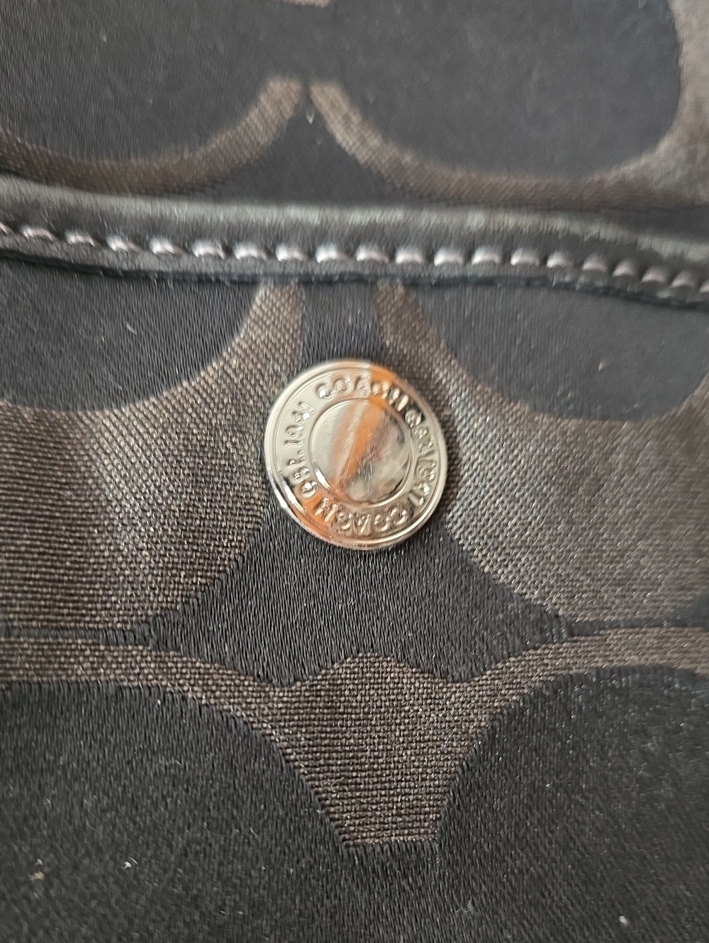 Coach Leah Bag - Picture 5 of 9